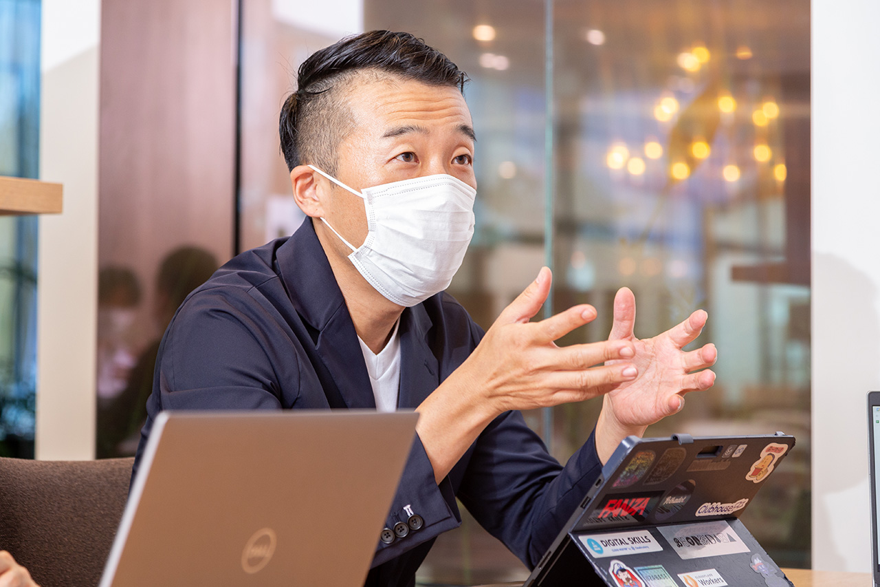 インタビュー】合同会社DMM.com 「エリアをまたいだメンバーで行うオフィス改装プロジェクト」 - IRISTORIES - アイリストーリーズ