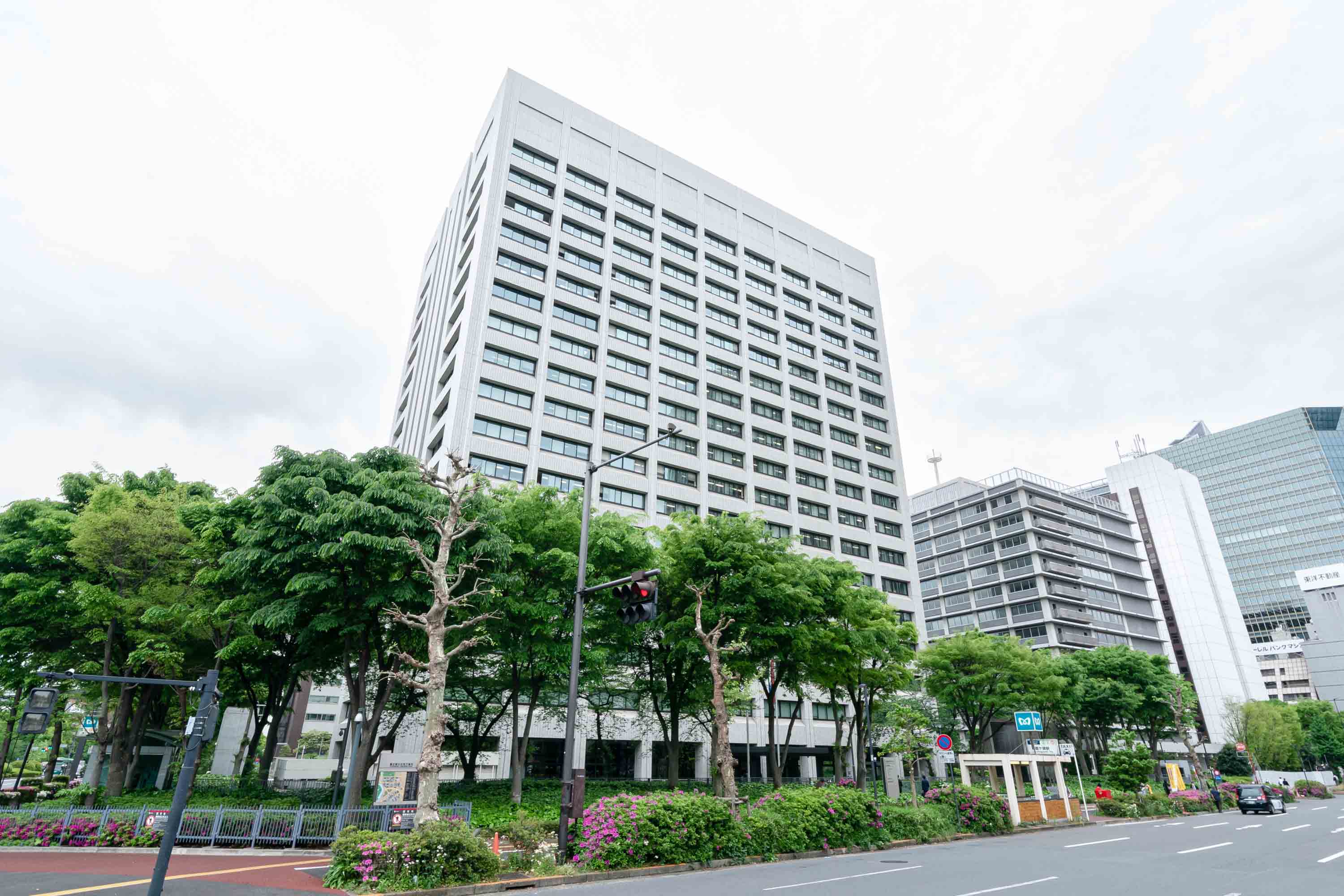 経済産業省 外観