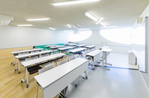 三幸学園　東京リゾート＆スポーツ専門学校