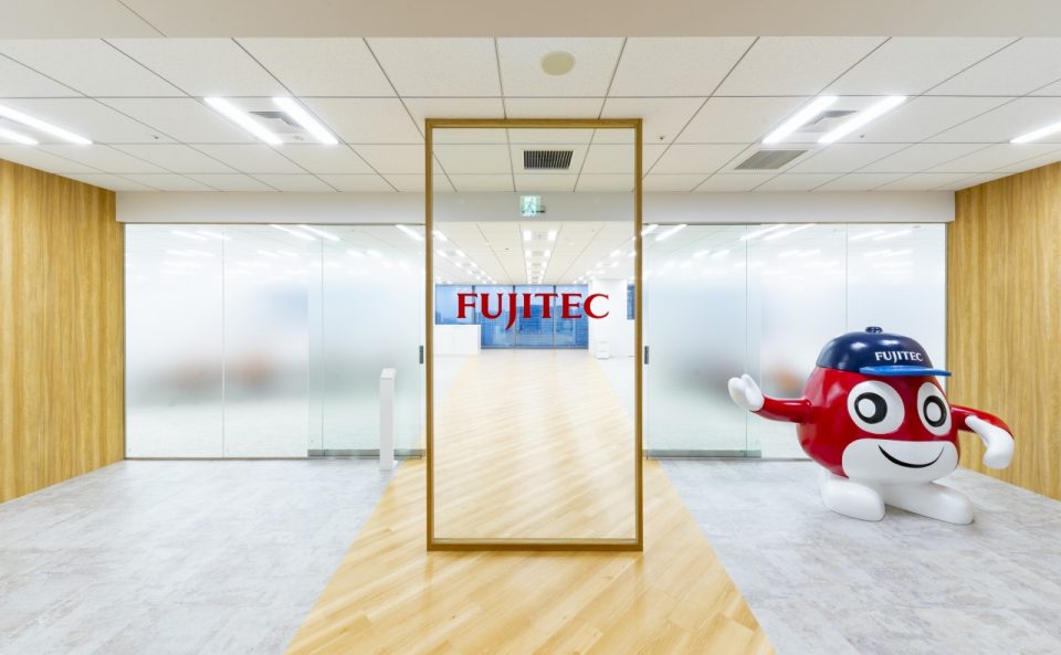 アイリスオーヤマ株式会社（アイリスグループ東京アンテナオフィス）｜オフィスデザイン・レイアウト事例｜アイリスチトセ株式会社