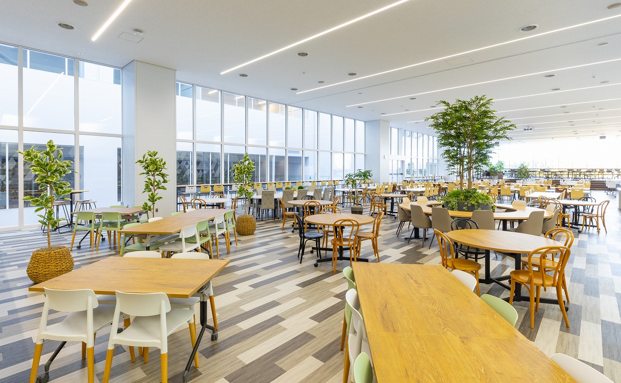 ANA Blue Base (全日本空輸株式会社)