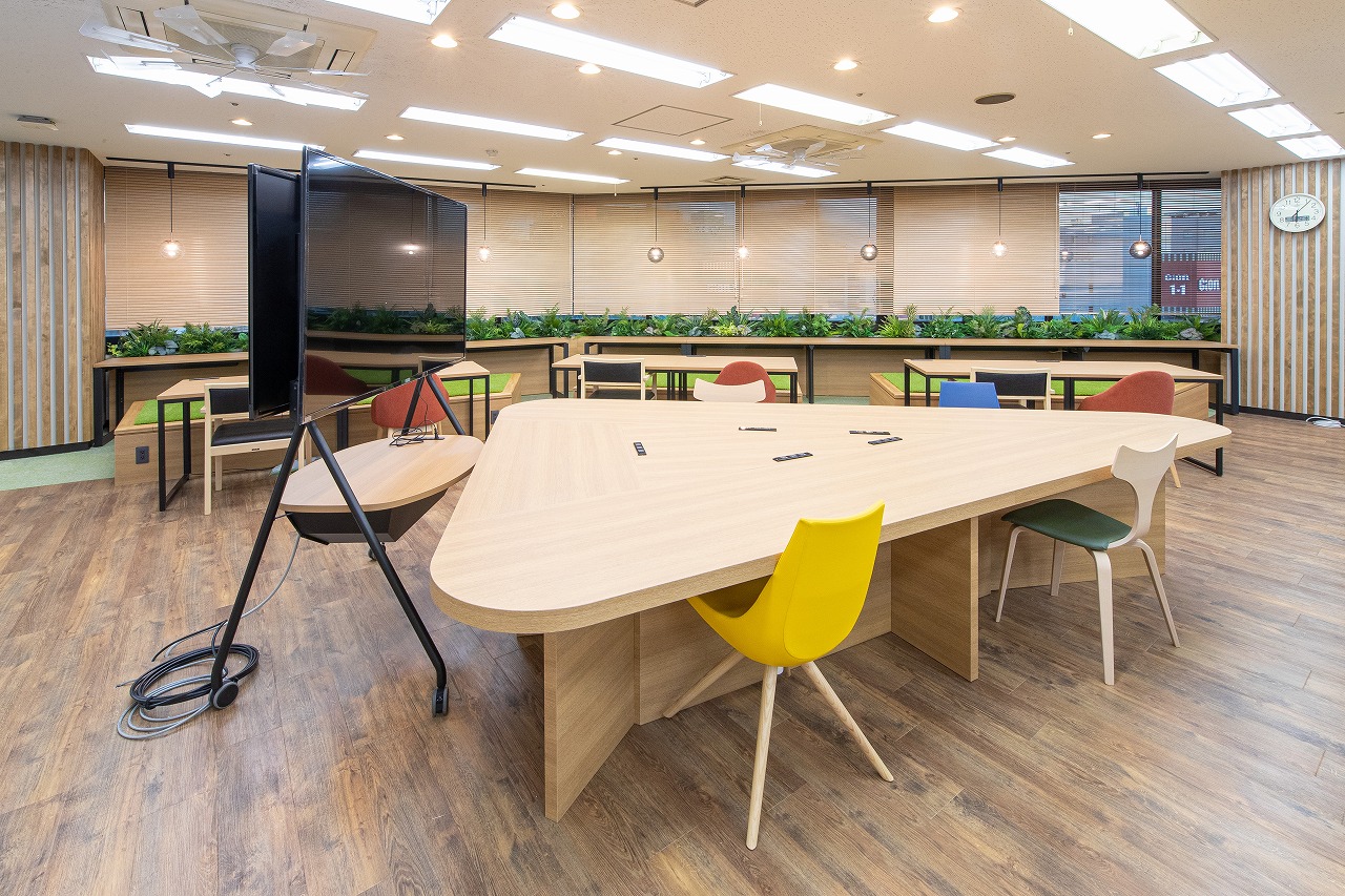 株式会社穴吹ハウジングサービス 博多支店