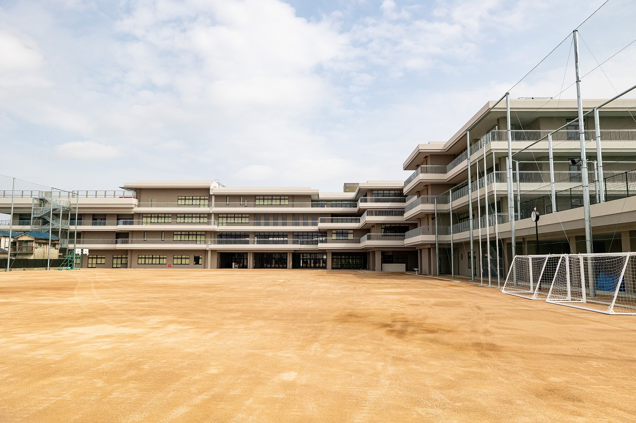 豊中市立　庄内さくら学園中学校