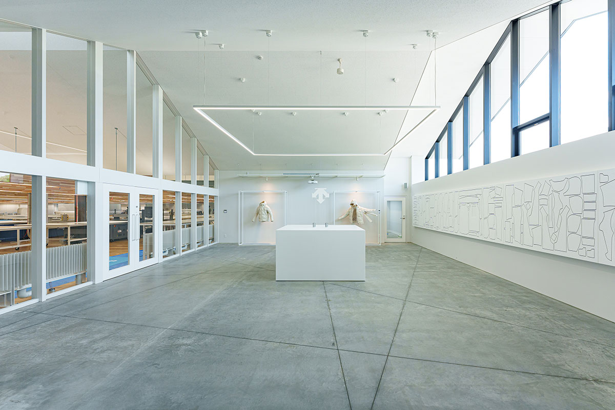 デサントアパレル株式会社　水沢工場