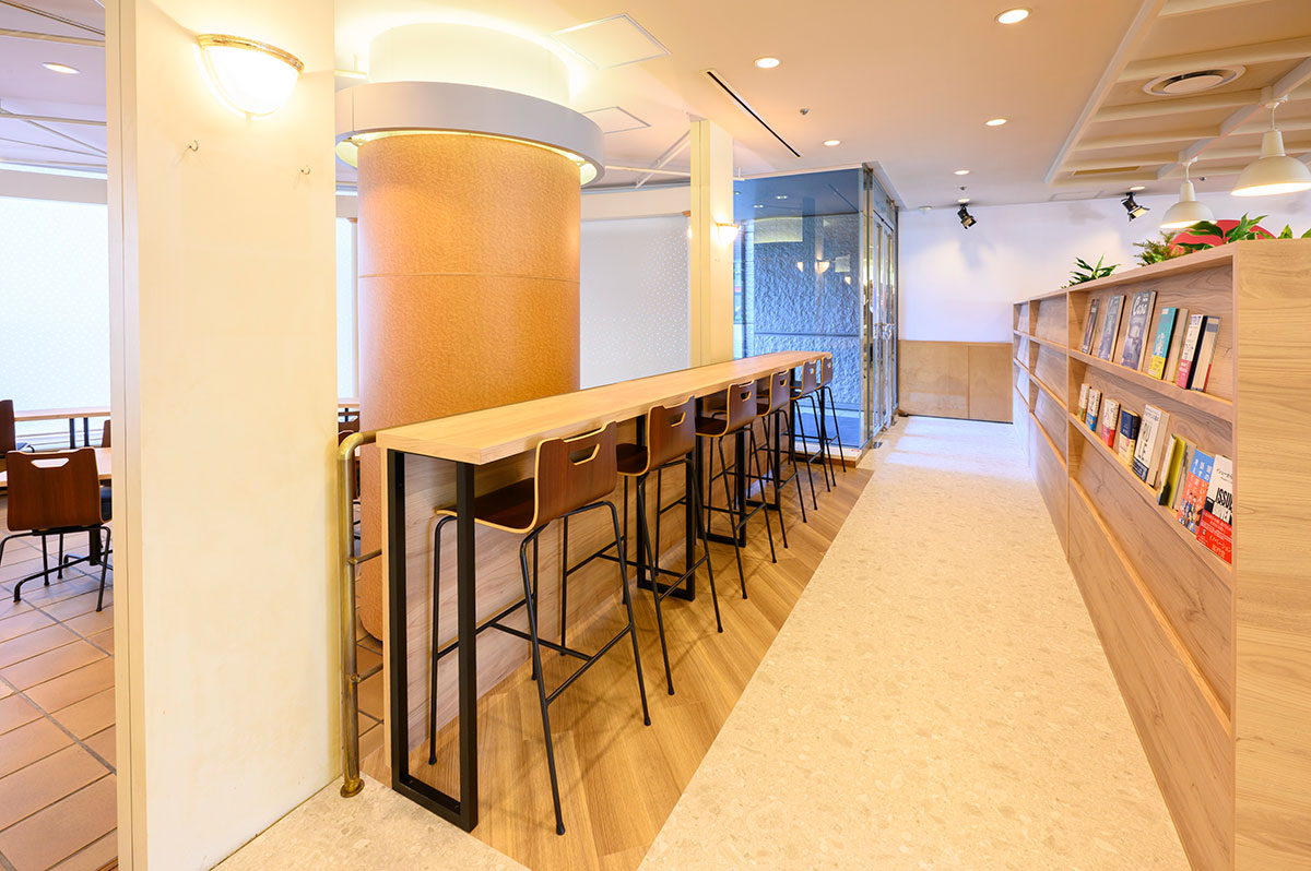 京都リサーチパーク株式会社 1号館1階レストランパティオ