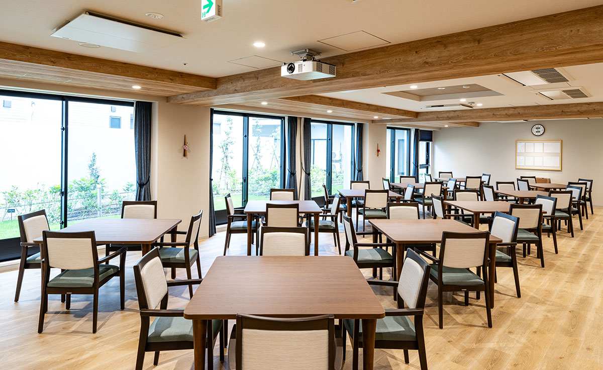 プラウドライフ株式会社　介護付き有人老人ホーム　はなことばプラス哲学堂