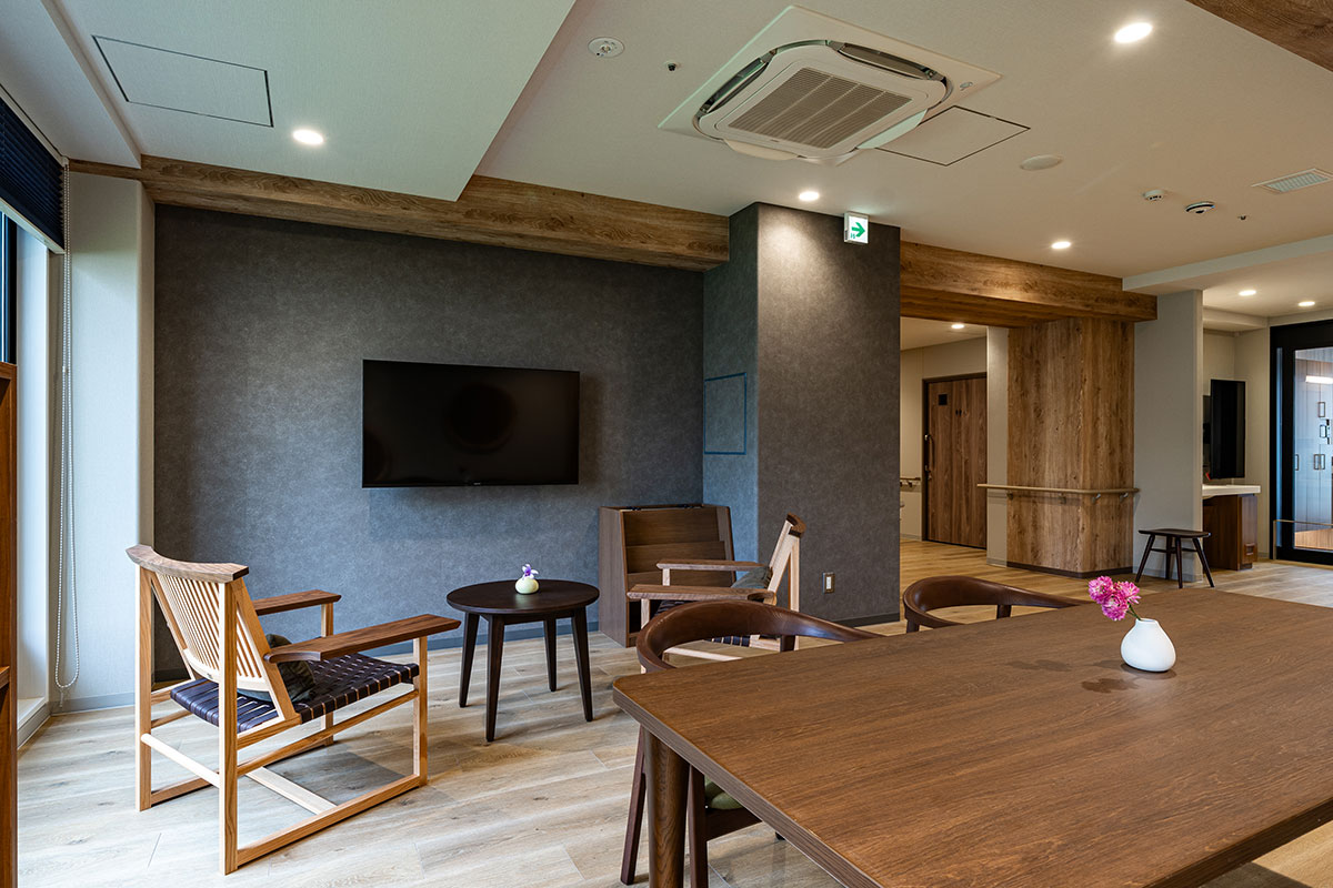 プラウドライフ株式会社　介護付き有人老人ホーム　はなことばプラス哲学堂