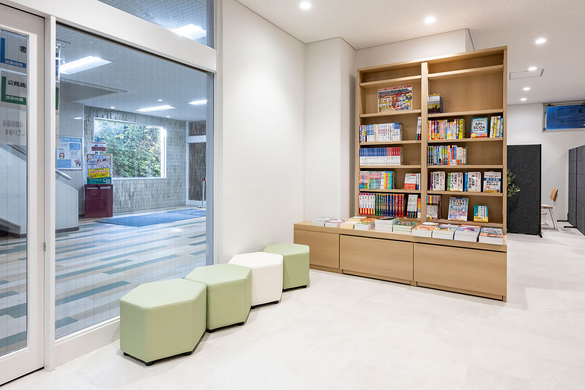 国立大学法人 新潟大学　厚生棟1階