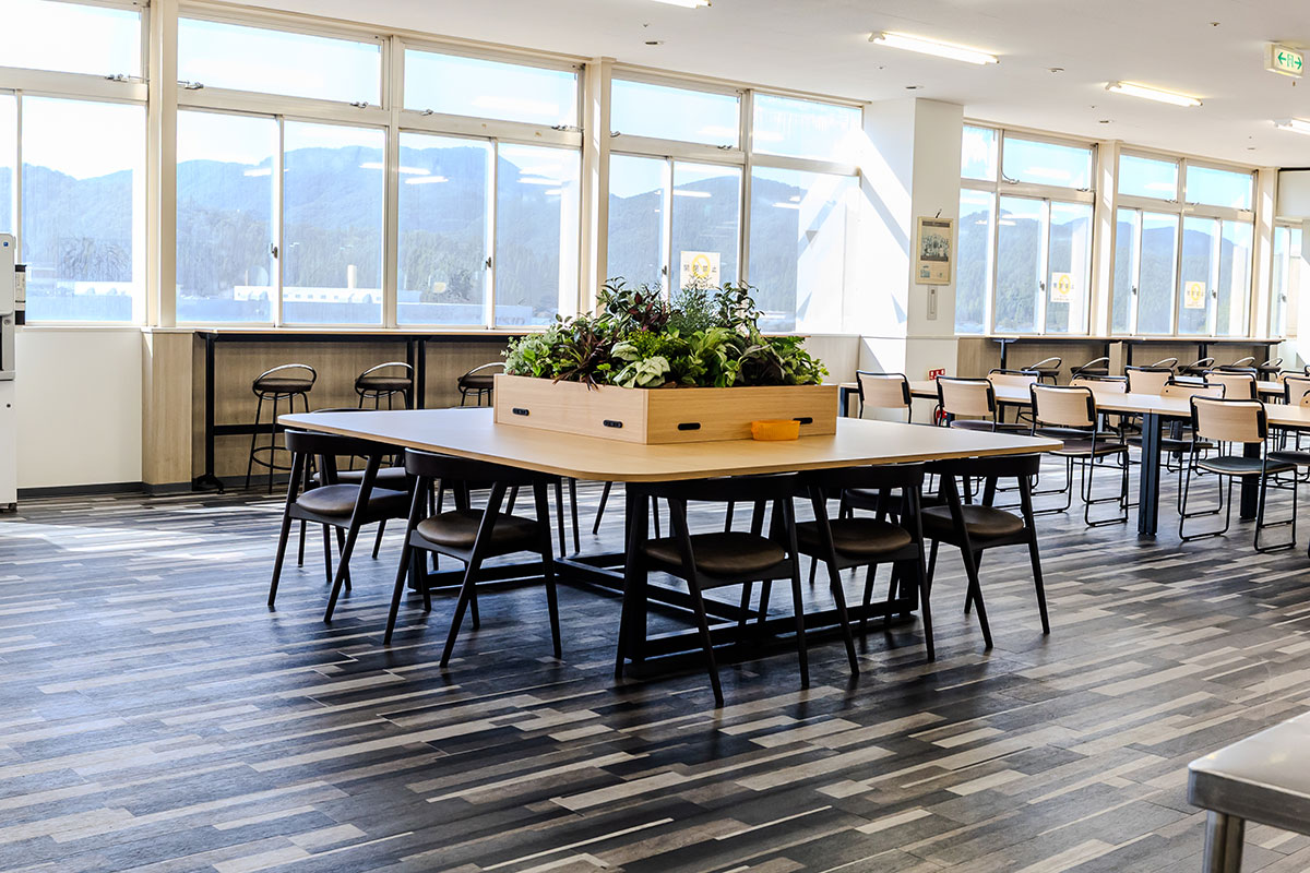 株式会社アイシン福井　本社食堂